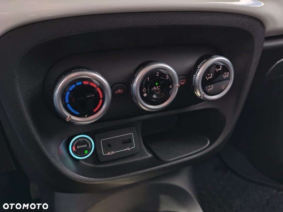 Fiat 500L - 25