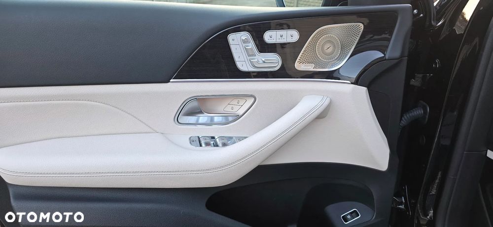 Mercedes-Benz GLS - 21