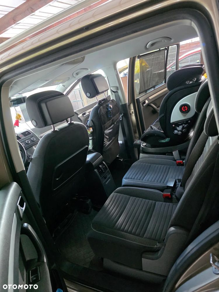 Volkswagen Touran 2.0 TDI DPF Comfortline - 14