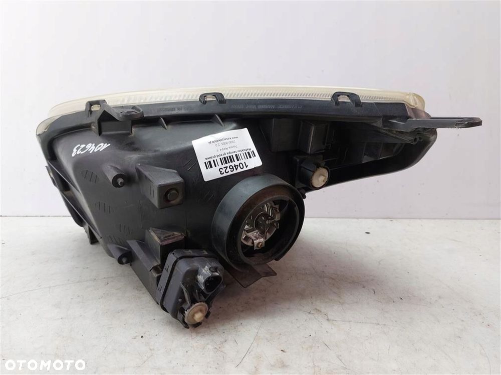 Reflektor lampa przód prawa Toyota RAV4 II 2000-2005 PRZED LIFT - 4