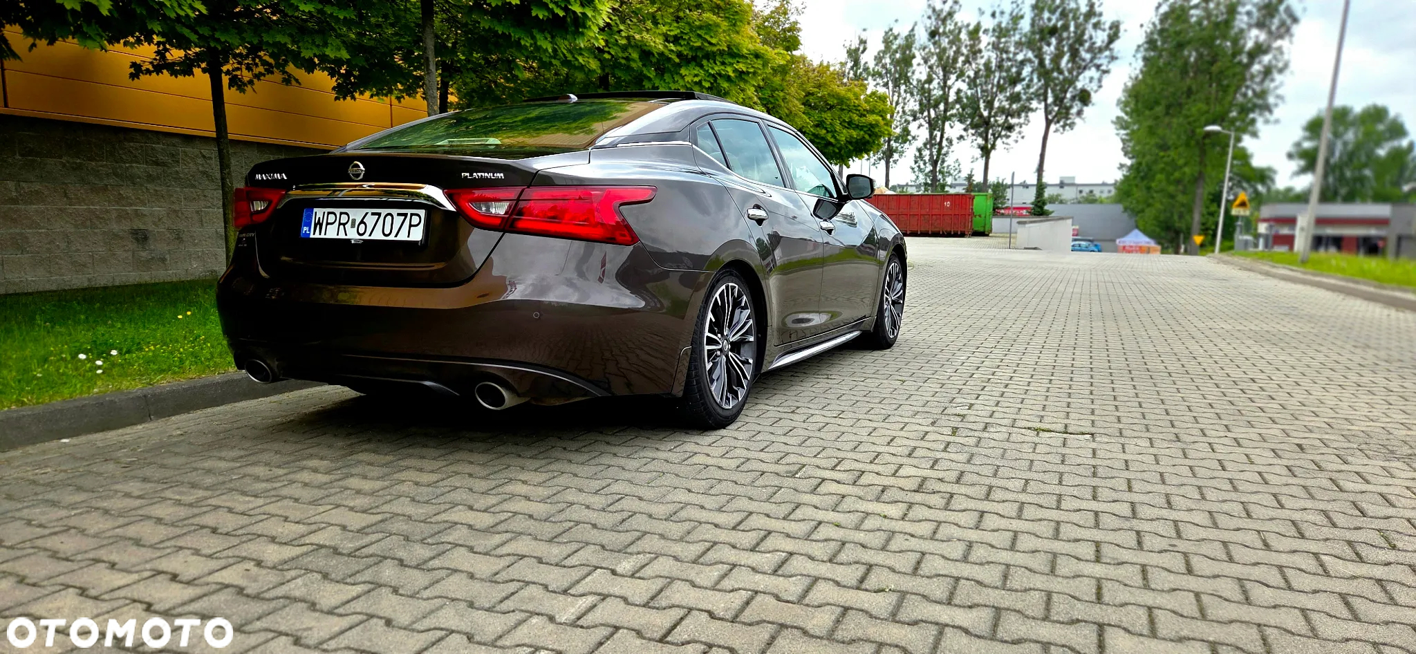 Nissan Maxima - 5