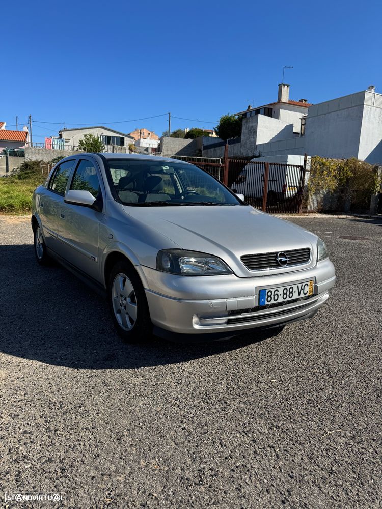 Opel Astra 1.4 Sport - 4