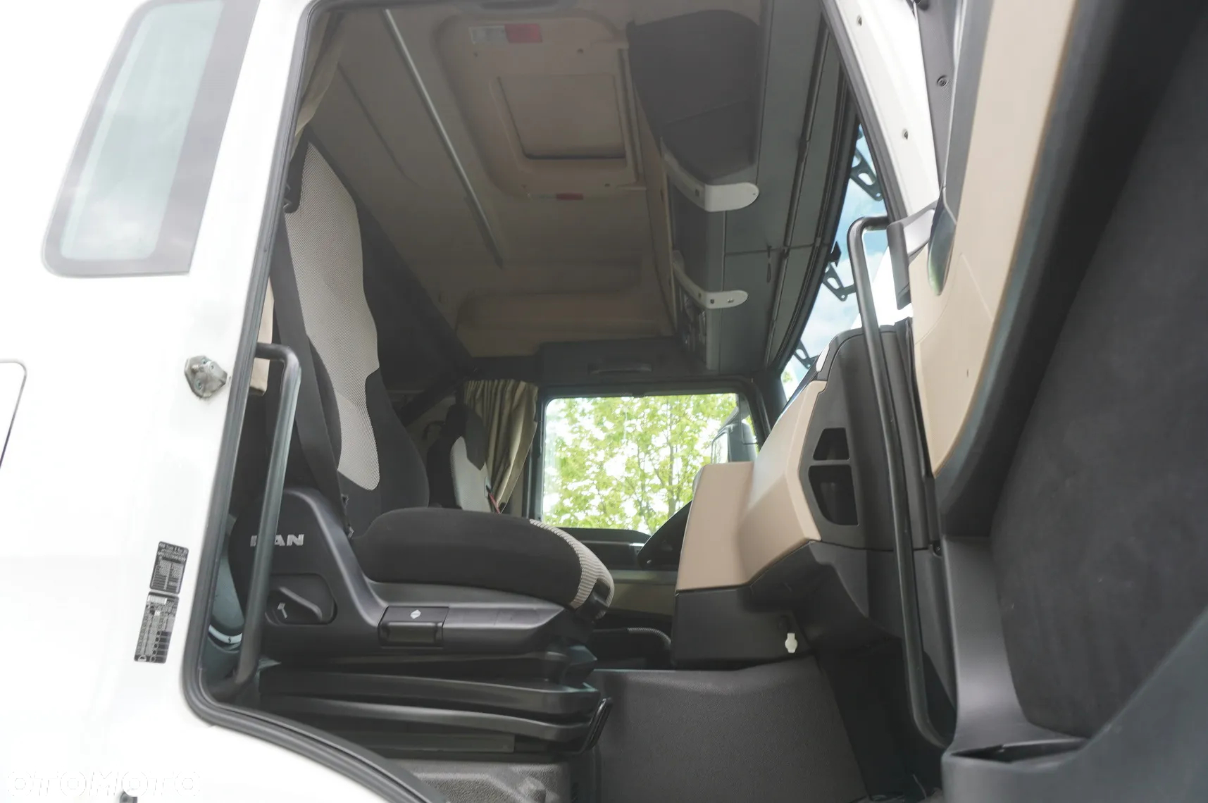 MAN TGS 26.420 / rama 7,5 m / 14,5 t ładowność / kab. sypialna - 29