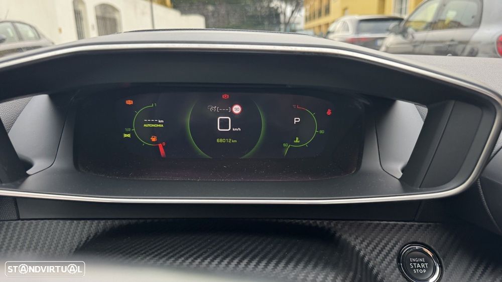 Peugeot 2008 1.2 PureTech GT Pack EAT8 - 17