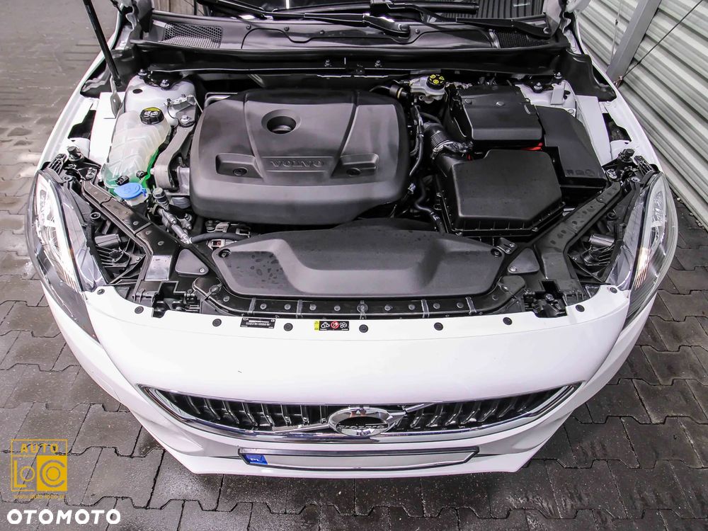 Volvo V40 T3 Drive-E Momentum - 14