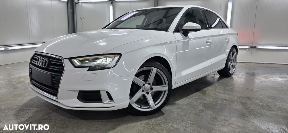 Audi A3 1.6 TDI (clean diesel) S tronic Ambiente - 2