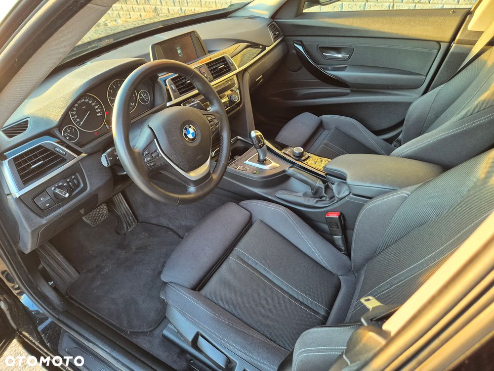 BMW 3GT 320i GPF xDrive - 19