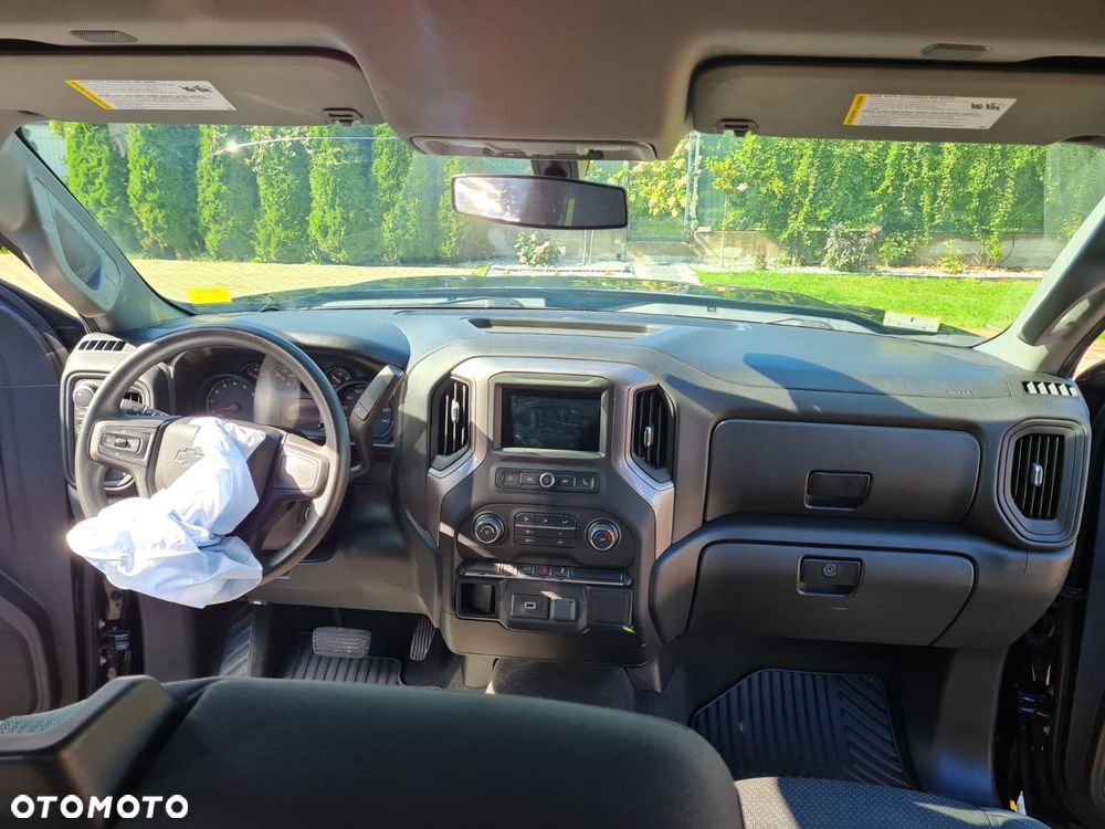 Chevrolet Silverado - 12