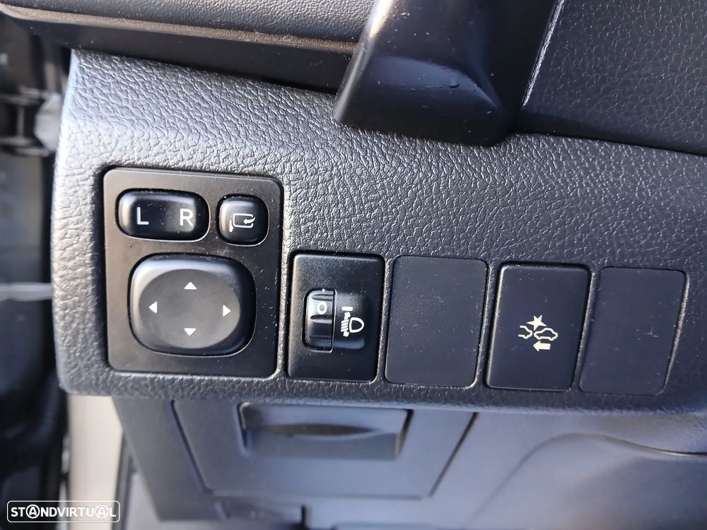 Toyota Auris Touring Sports 1.4 D-4D C.+P.Sport+Navi - 18