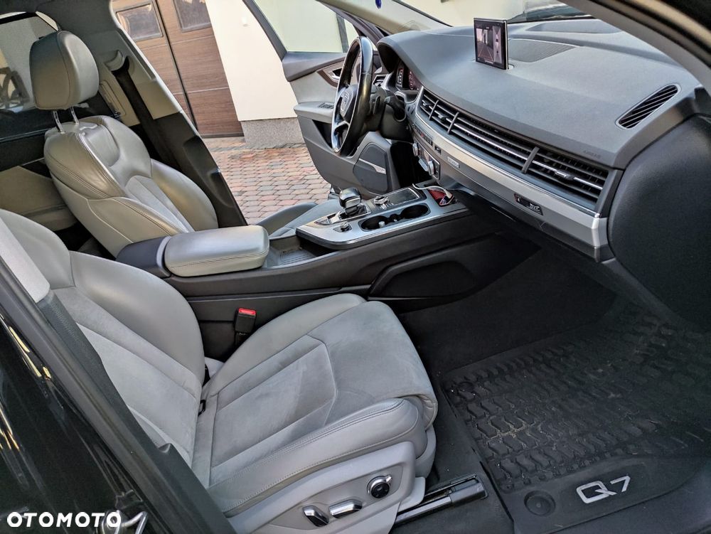 Audi Q7 - 3