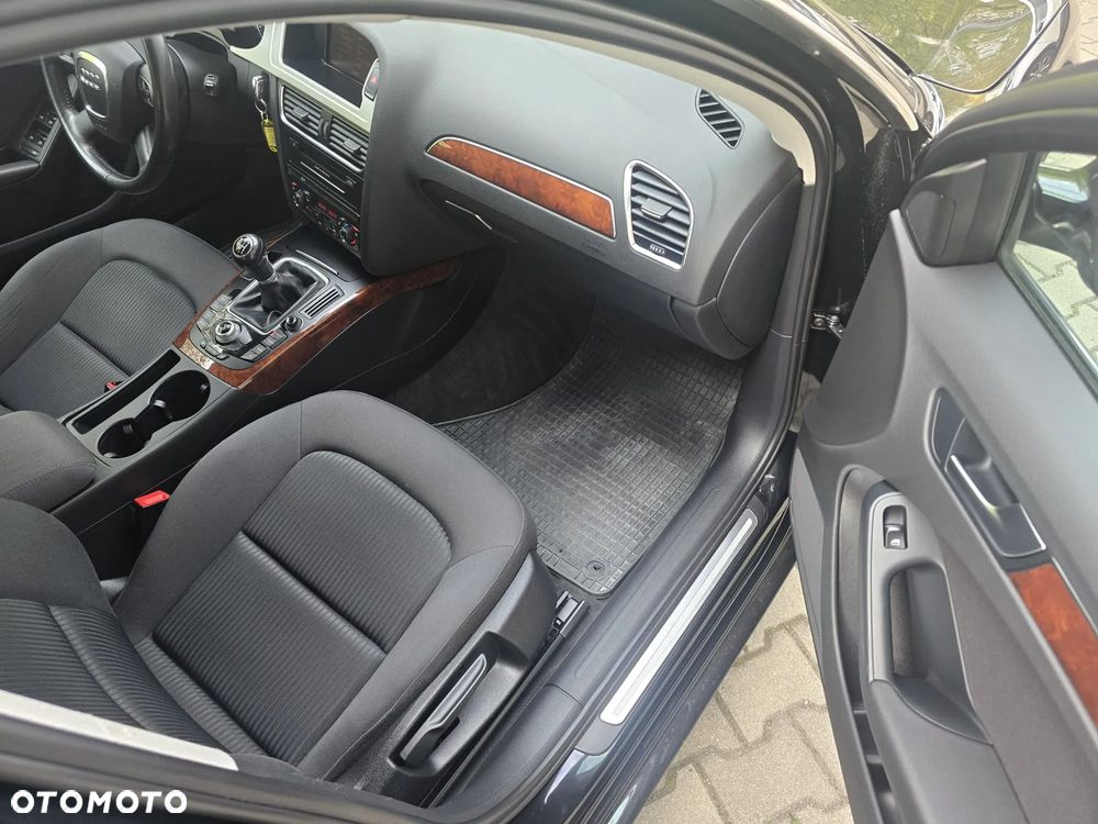 Audi A4 Limousine 1.8 TFSI Ambiente - 11