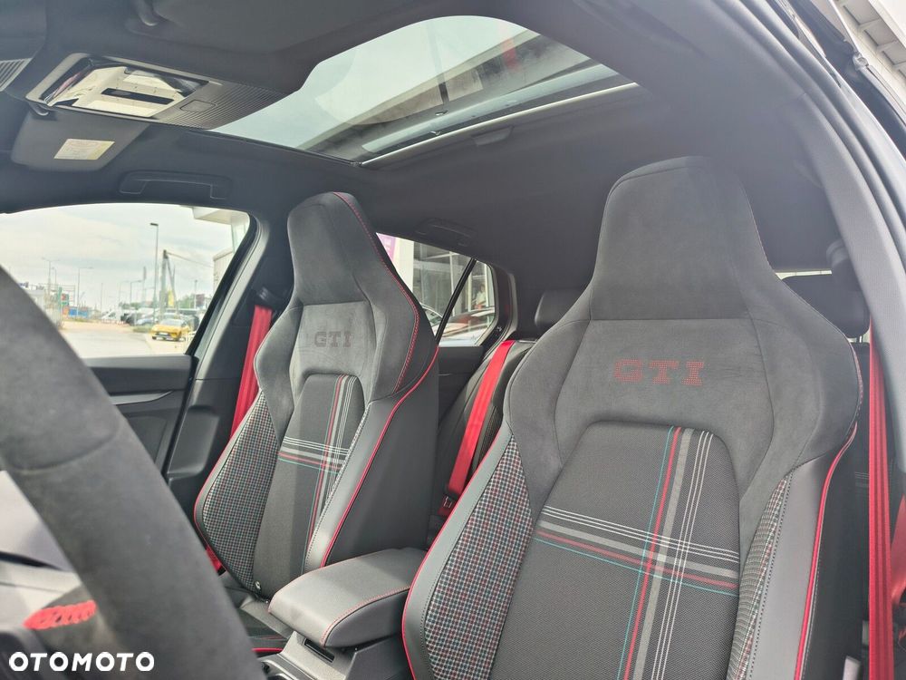 Volkswagen Golf 2.0 TSI GTI Edition 50 DSG - 18