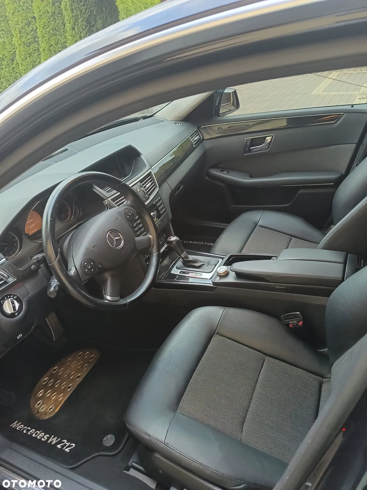 Mercedes-Benz Klasa E 220 CDI BlueEff Avantgarde - 8