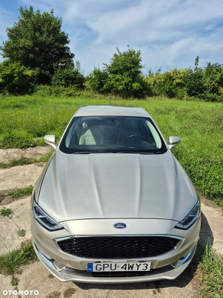Ford Fusion - 24