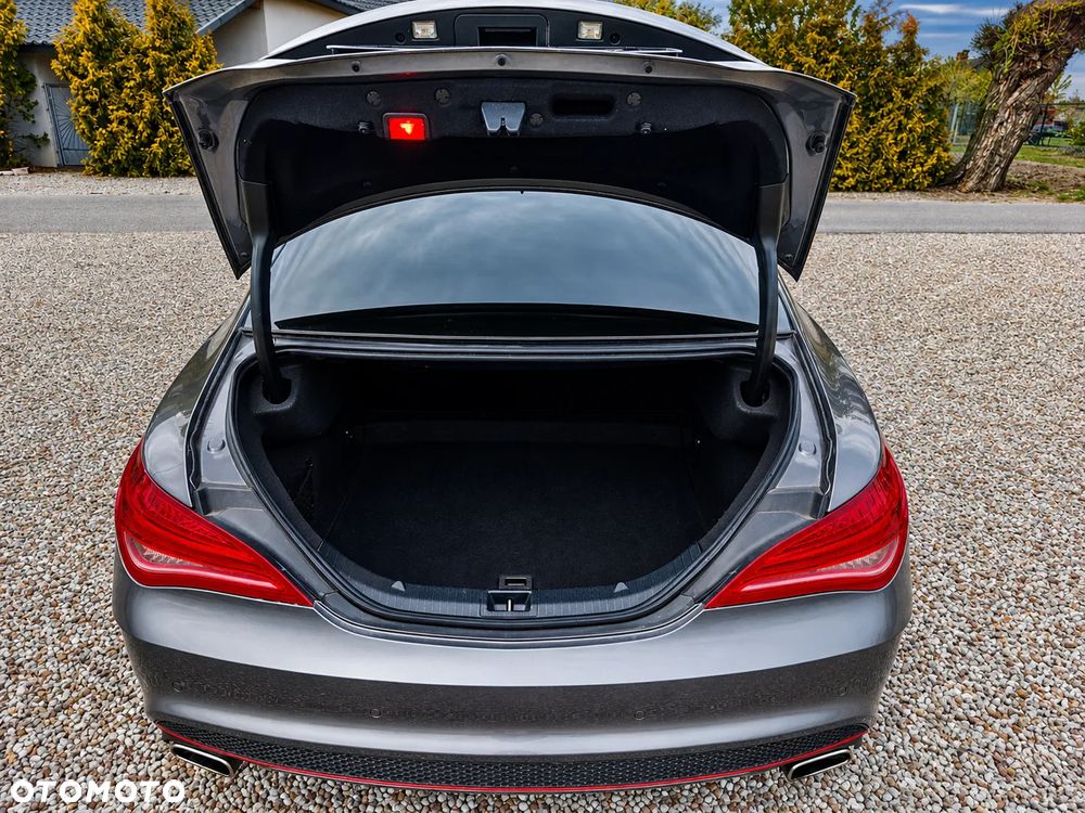 Mercedes-Benz CLA - 9