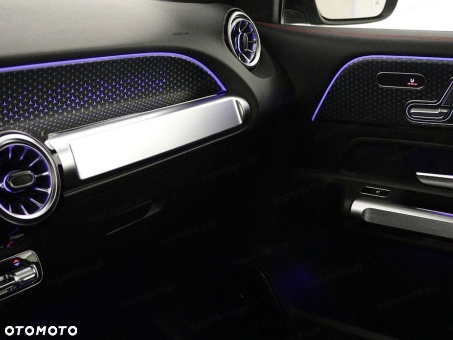 Mercedes-Benz GLB 200 AMG Line 7G-DCT - 11