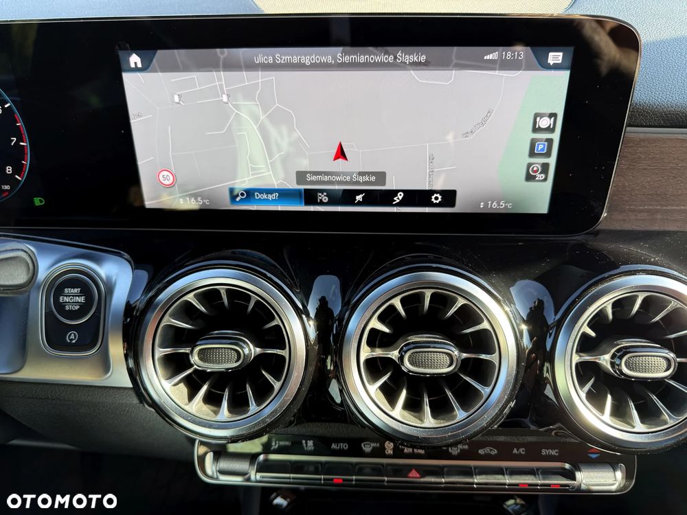 Mercedes-Benz GLB 250 4Matic 8G-DCT - 16