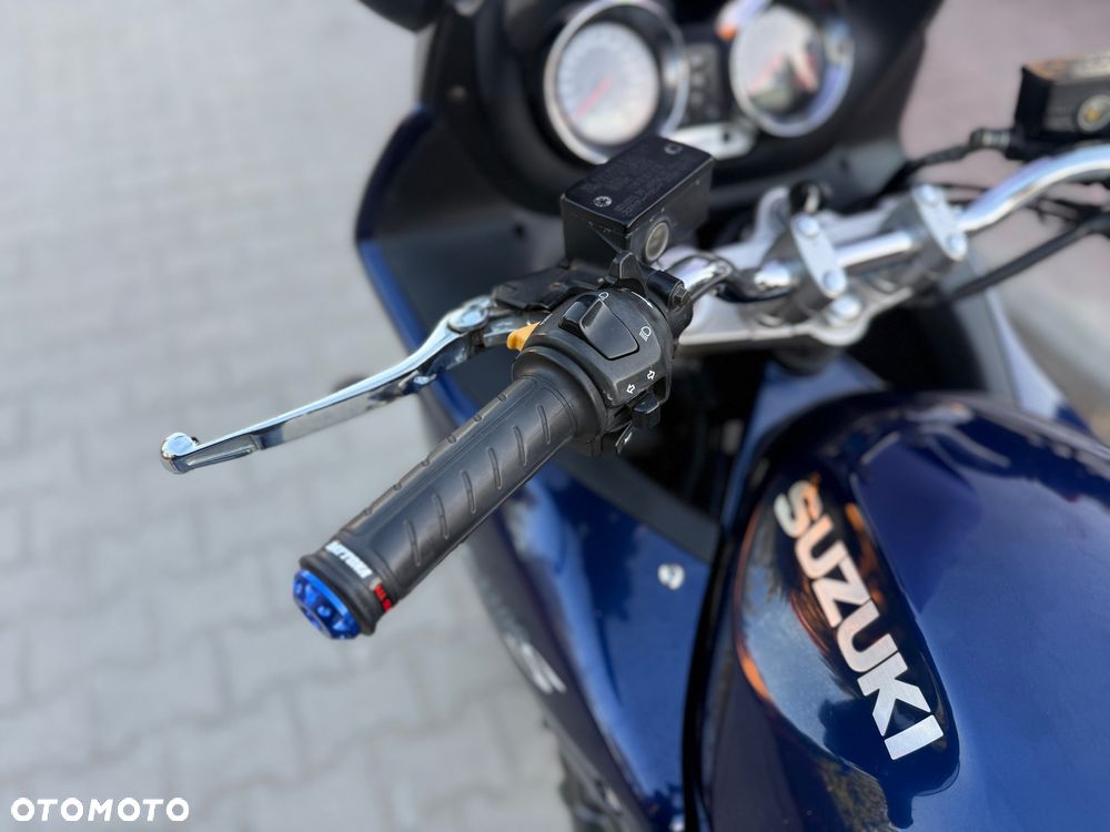 Suzuki Bandit - 24
