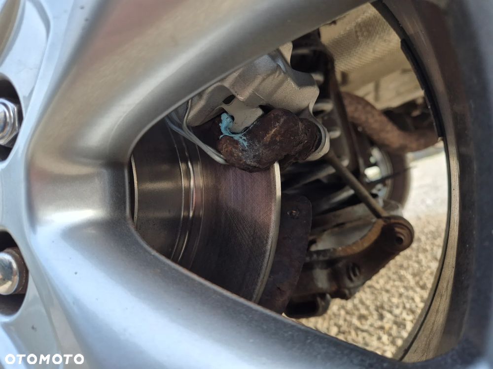 Ford Kuga 2.0 TDCi 2x4 Titanium - 27