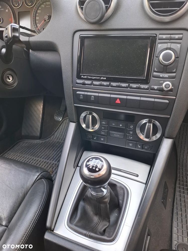 Audi A3 Sportback 2.0 TDI DPF quattro S line Sportpaket - 9