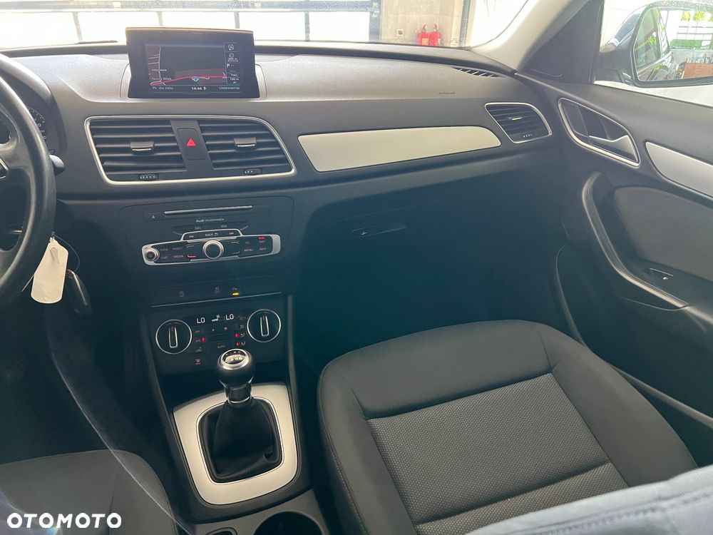 Audi Q3 - 18