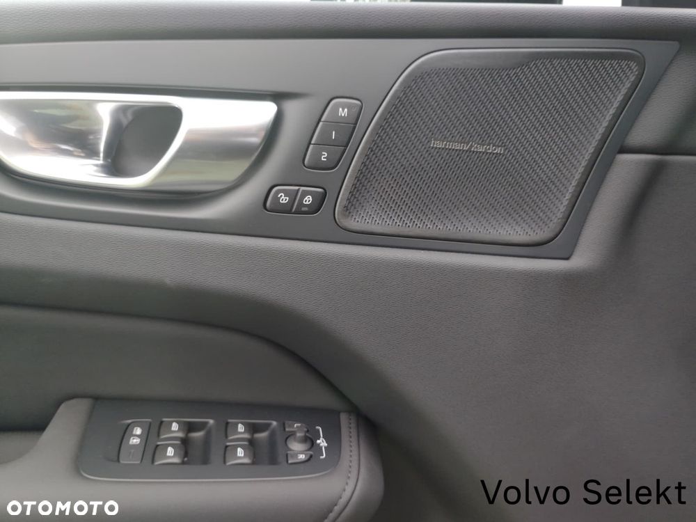 Volvo XC 60 - 41