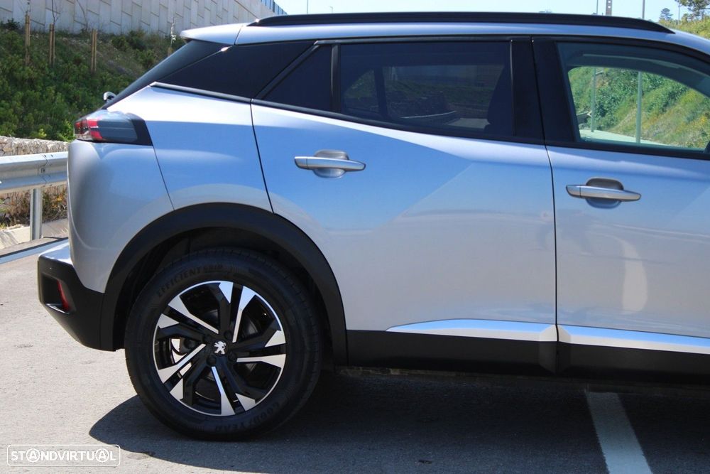 Peugeot e-2008 Allure - 14