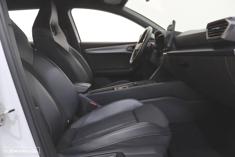 Cupra Leon ST 1.4 e-Hybrid MID DSG - 11