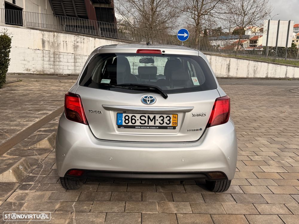 Toyota Yaris 1.5 HSD Active - 6