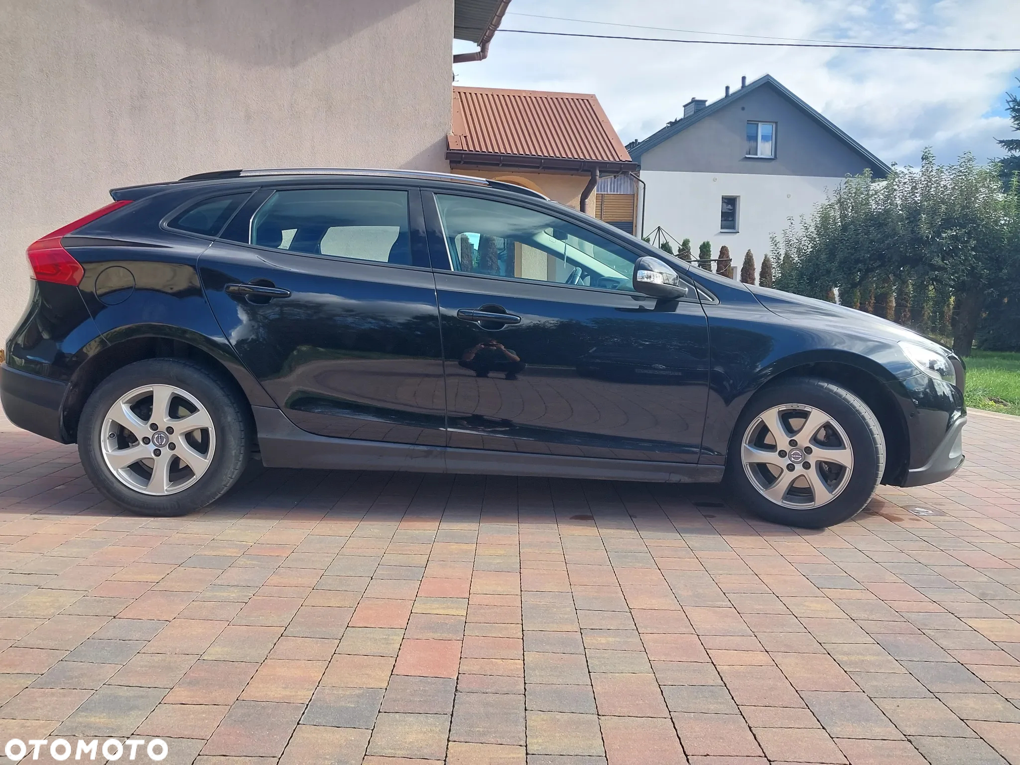 Volvo V40 Cross Country - 4