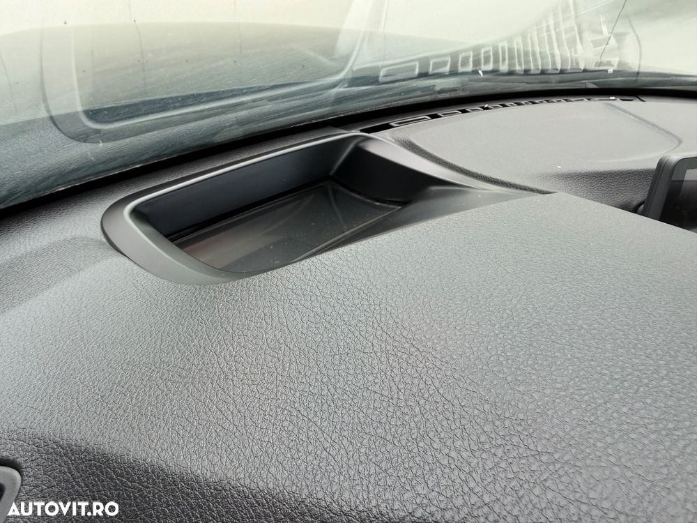 BMW Seria 3 320d DPF Aut. Edition Sport - 10