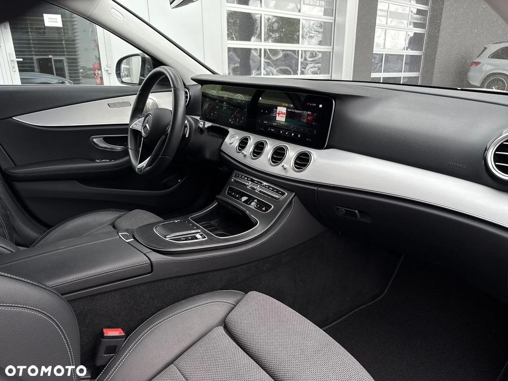 Mercedes-Benz Klasa E 200 d T 9G-TRONIC AMG Line - 12