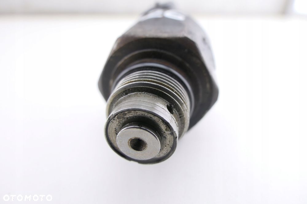 Elektrozawór FORD MONDEO MK4 2.0 TDCI - 3