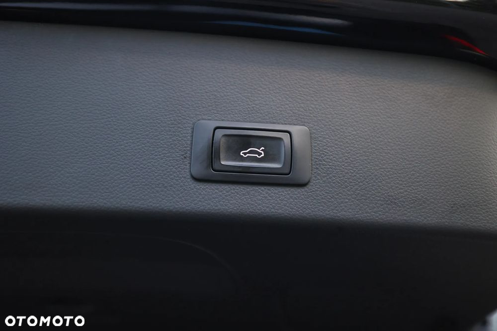 Audi A6 Avant 2.0 TDI Ultra DPF S tronic - 22