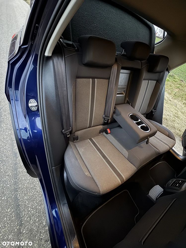 Volkswagen T-Roc - 26