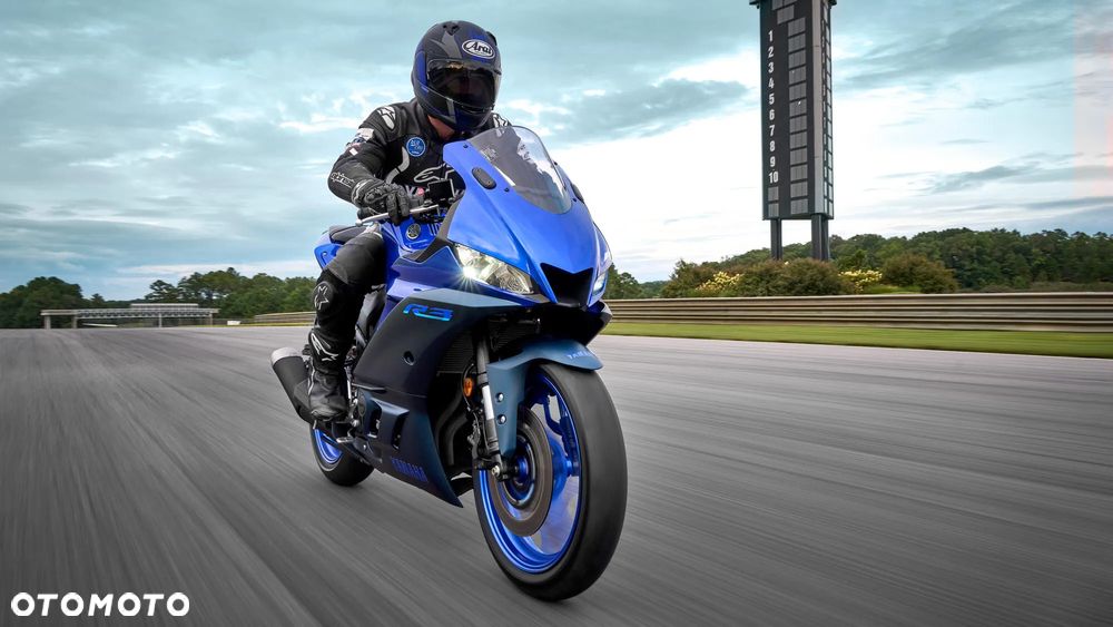 Yamaha R3 - 4