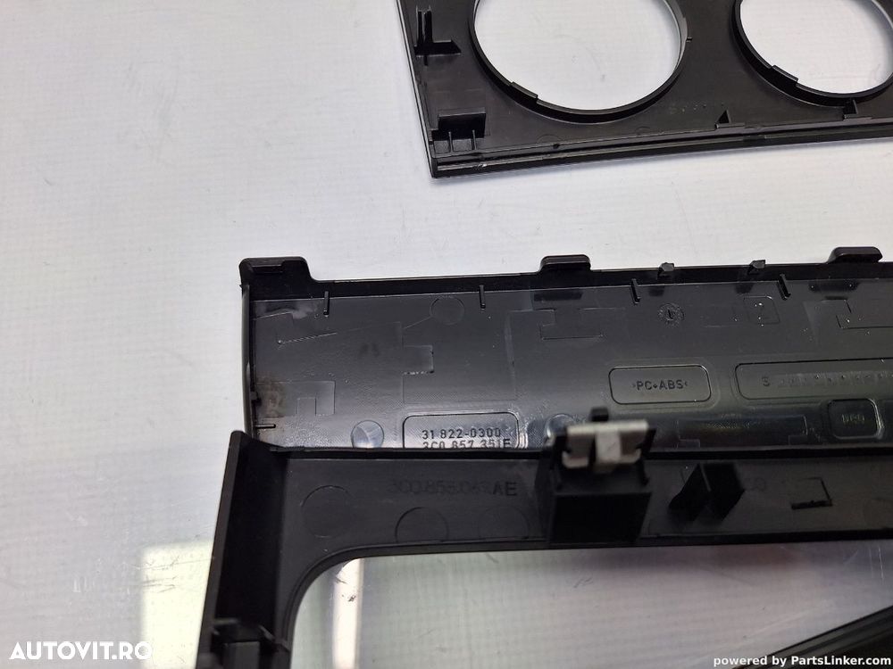 Treemuri consola centrala bord VOLKSWAGEN PASSAT Variant (3C5) [ 2005 - 2011 ] TDI (CBDC) 81KW|110HP OEM 3C0858069AE , 3C0864263G - 3