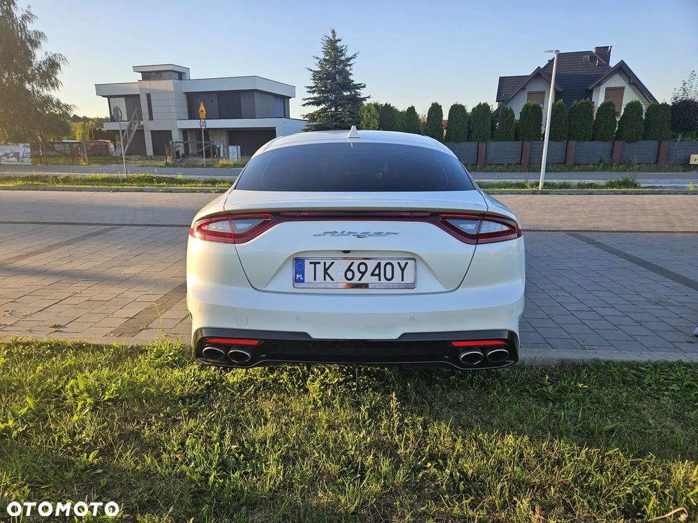 Kia Stinger - 6