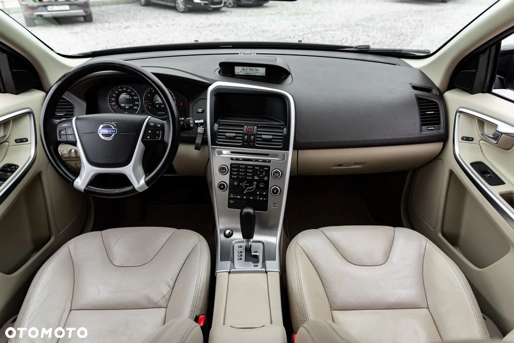 Volvo XC 60 3.2 AWD Kinetic - 31