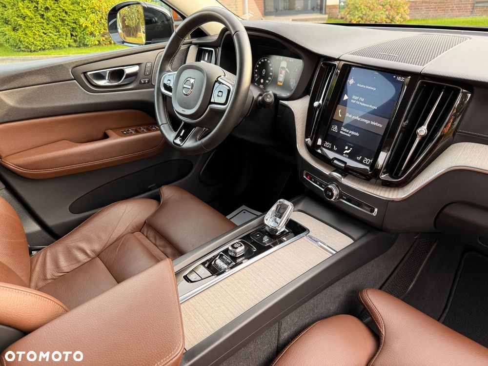 Volvo XC 60 B4 D AWD Geartronic Inscription - 27