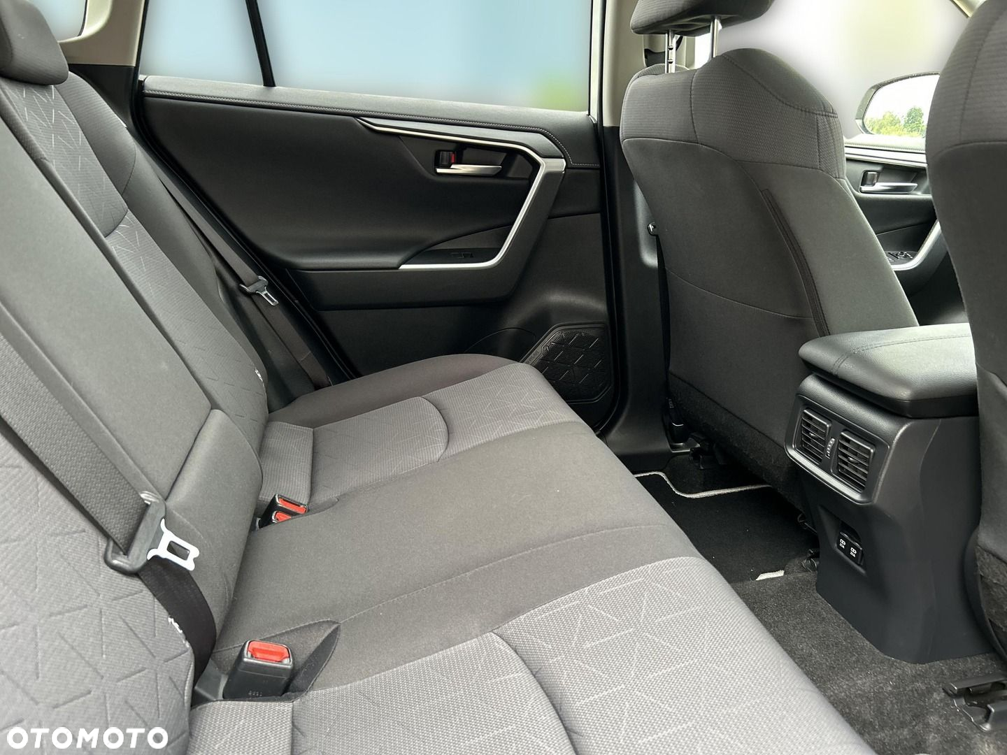 Toyota RAV4 - 11