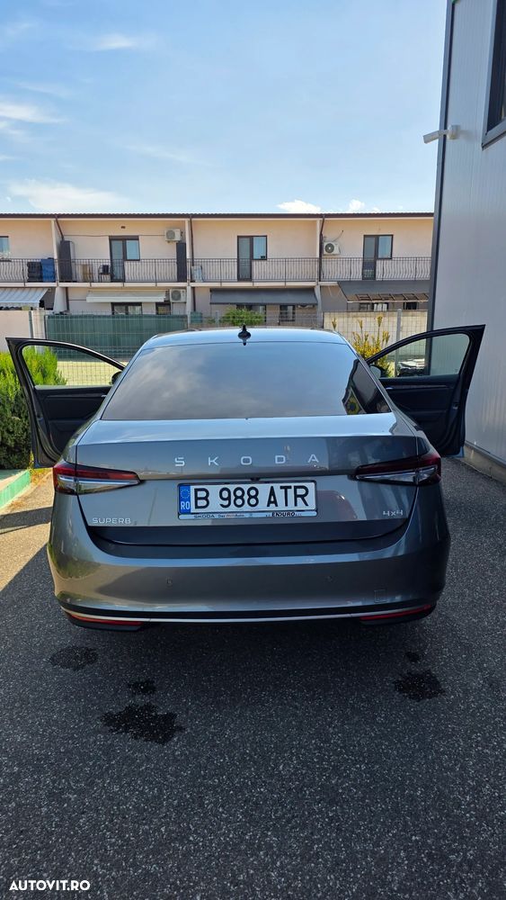 Skoda Superb 2.0 TDI 4X4 DSG Laurin & Klement - 4