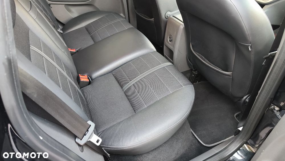 Ford Kuga 2.0 TDCi 4WD Titanium - 24