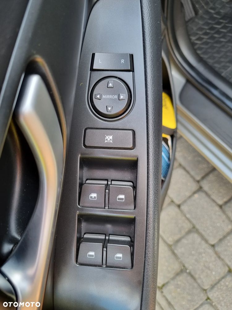 Hyundai i30 1.4 Classic + - 17
