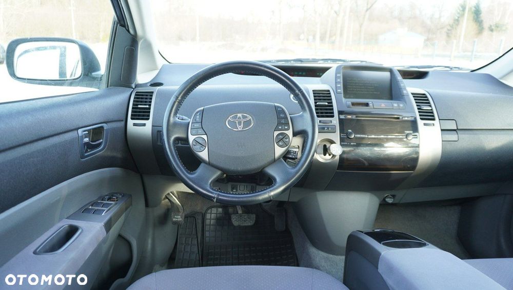 Toyota Prius 1.5 VVT-i Sol - 9