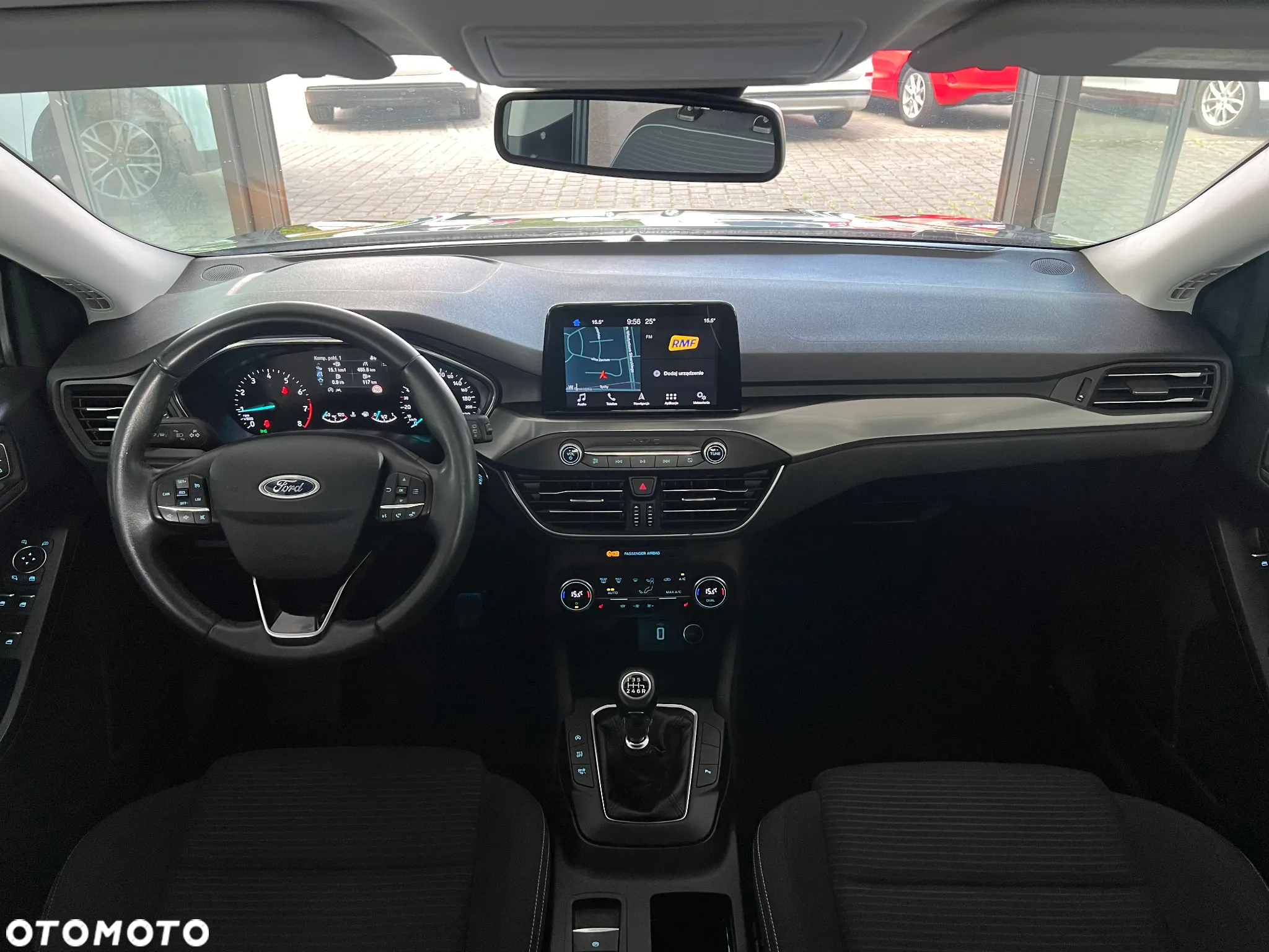 Ford Focus 1.0 EcoBoost Titanium Business - 32