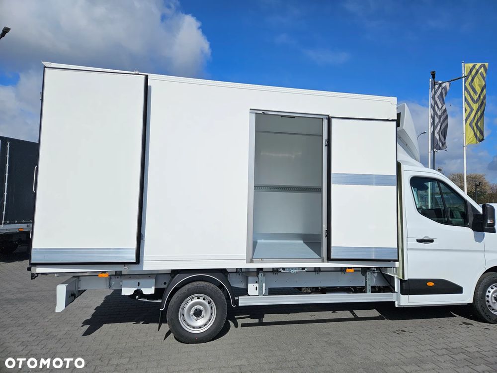 Renault nowy Master kontener izotermiczny 8 EP - 8