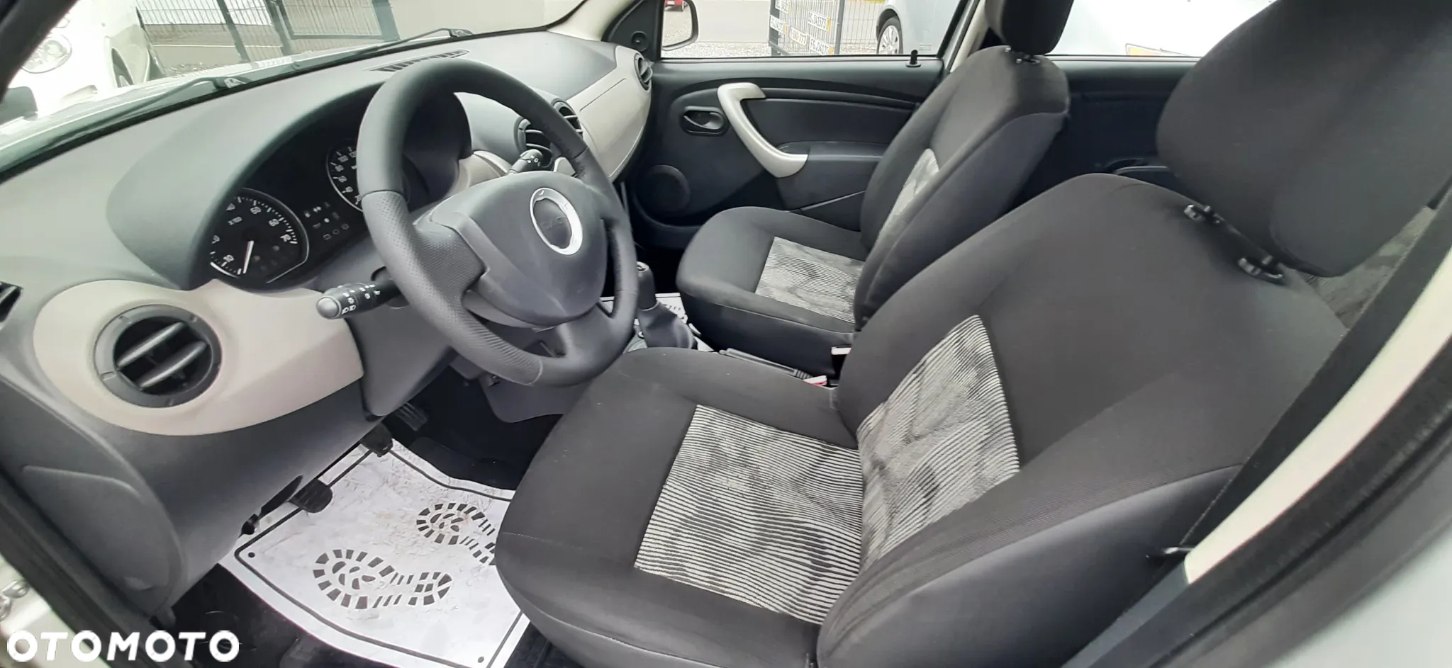 Dacia Sandero - 7