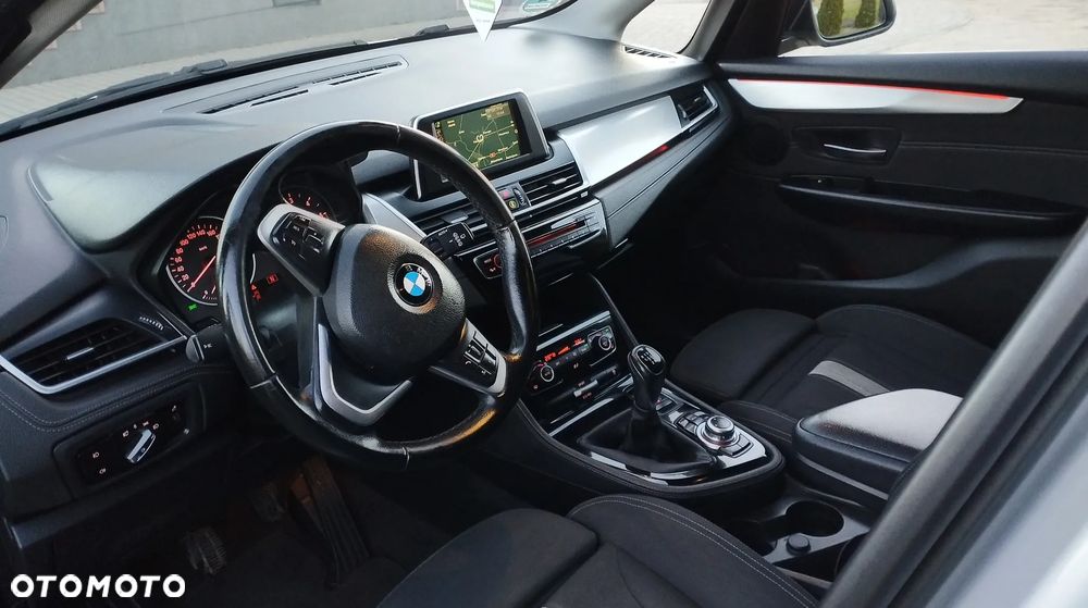BMW Seria 2 218d Active Tourer - 25