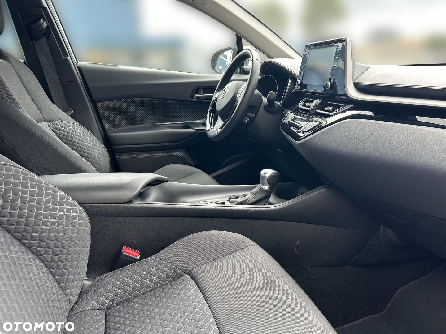 Toyota C-HR - 13